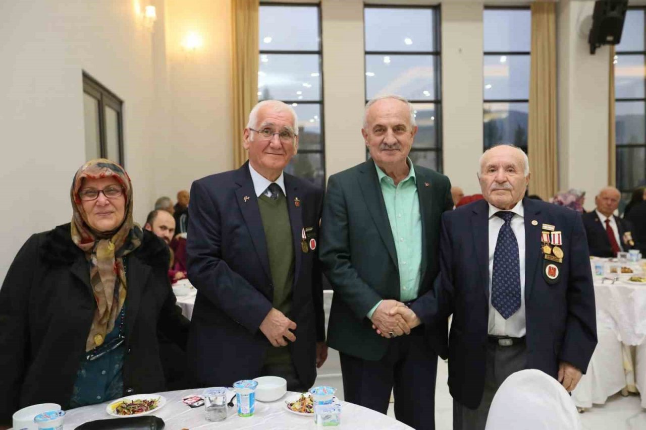 Derince’de gönül sofraları kuruluyor