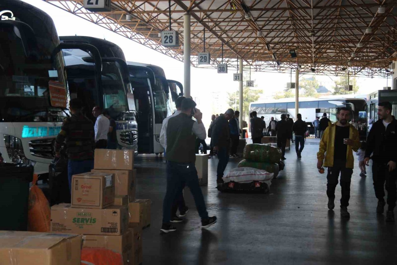 Deprem, bayram öncesi şehirlerarası seyahati de etkiledi