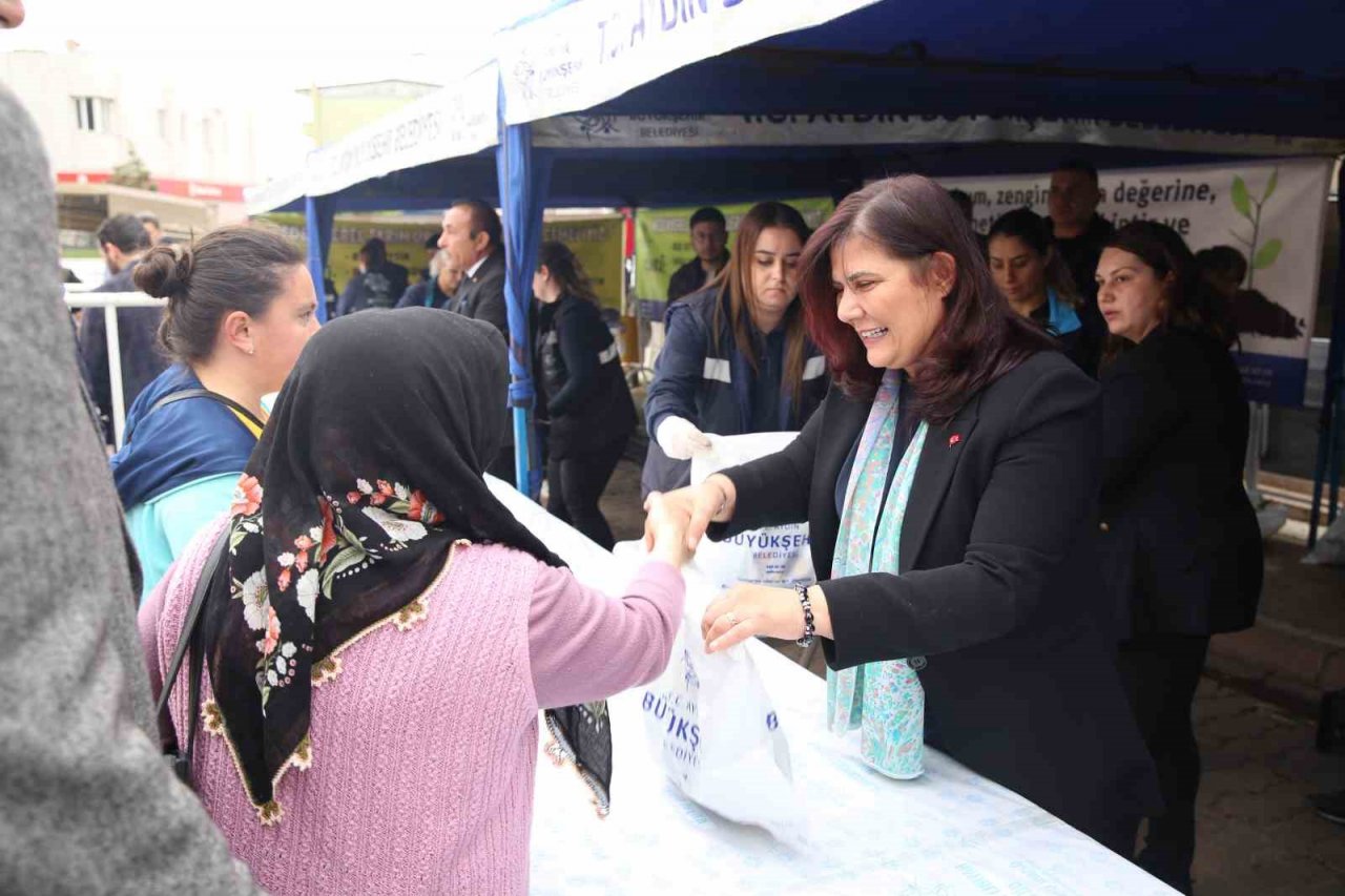 Başkan Çerçioğlu, Sultanhisar ve Atça’da yerel fide dağıttı