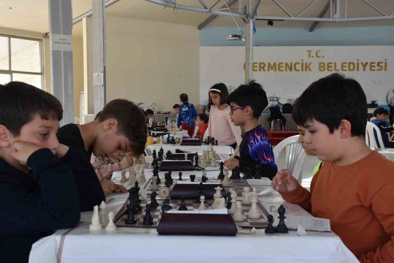 Germencik Belediyesi 6. satranç turnuvasına ev sahipliği yaptı