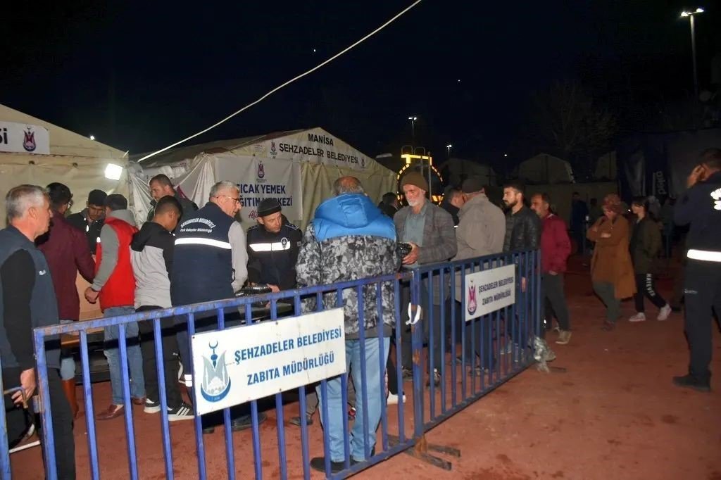 Şehzadeler Belediyesi destan yazıyor