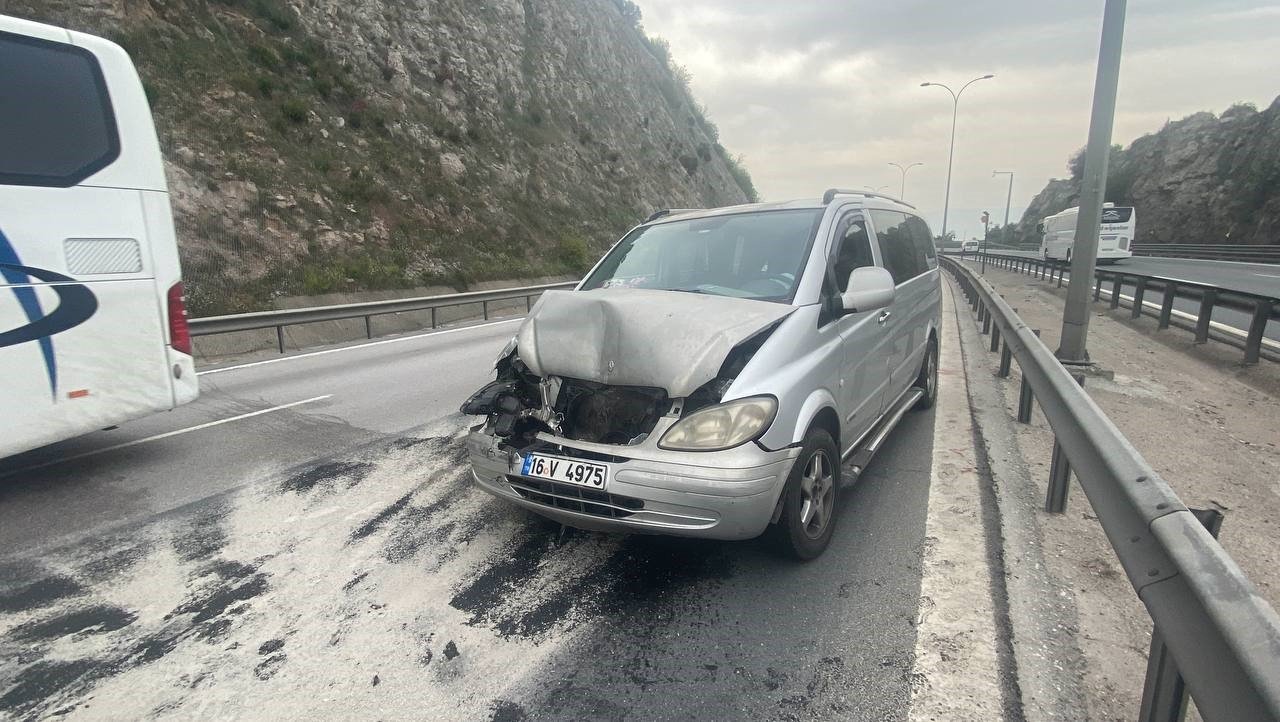 TEM’de 7 aracın karıştığı zincirleme kazada can pazarı