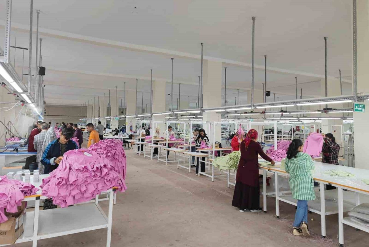 Mardin’de devlet eliyle gençlerin istihdamı için yapıldı, fabrikaların ilki üretime başladı