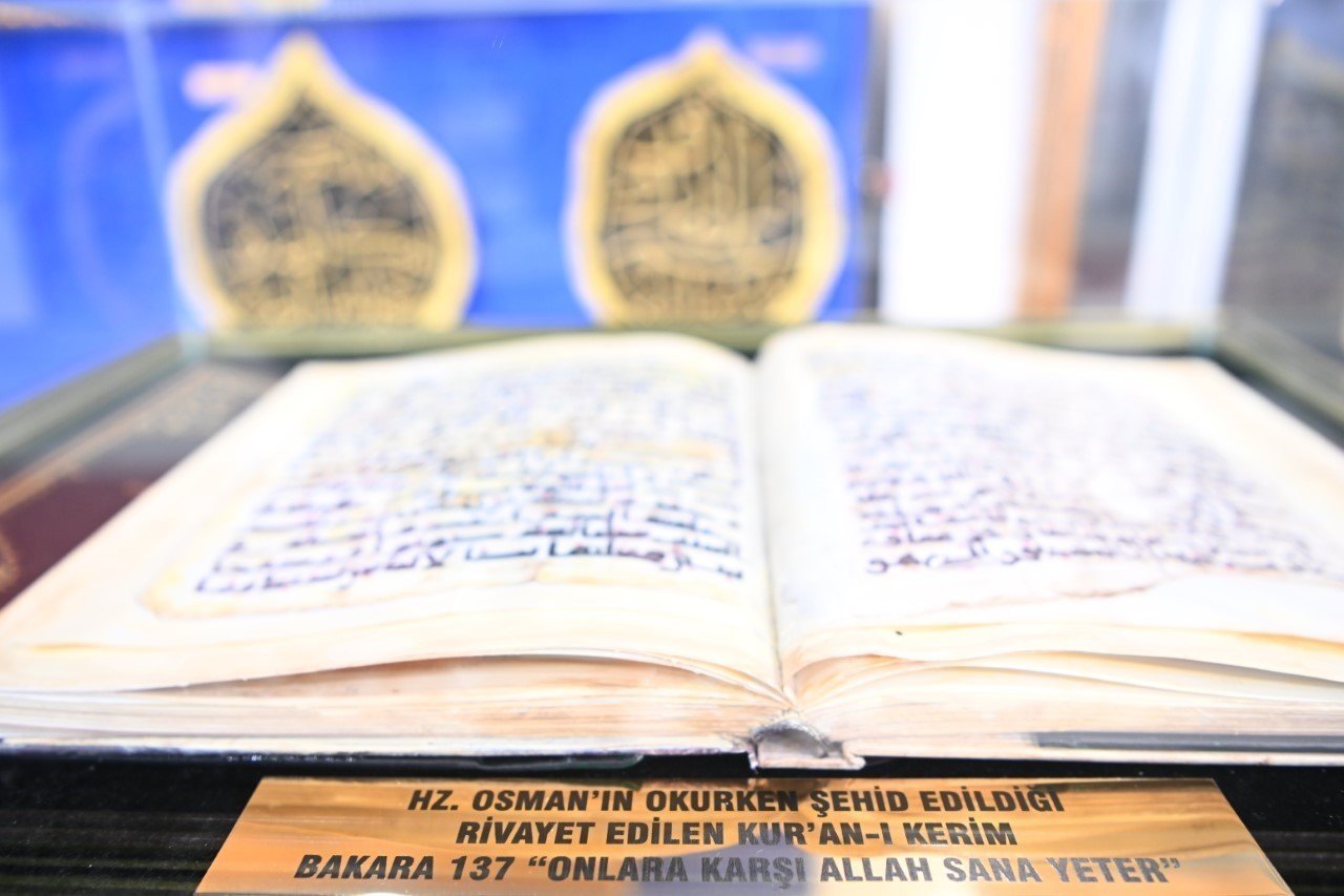 Kartepe’de kutsal emanetler sergisi ilgi görüyor