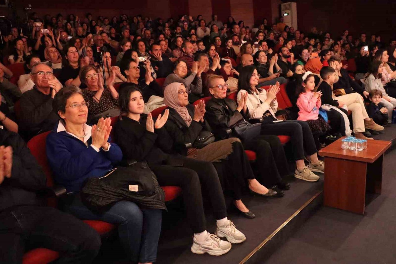 Nazilli’de minikler büyüklere taş çıkarttı