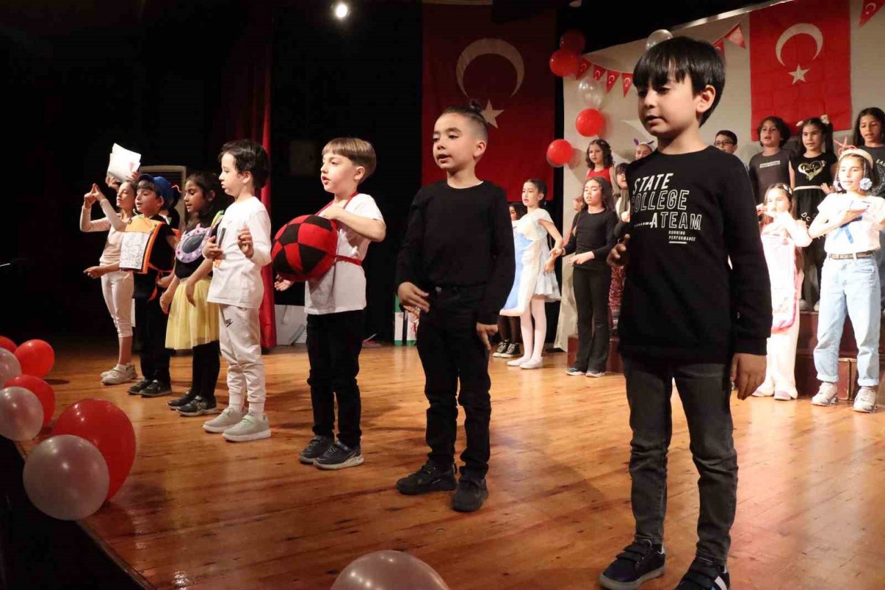 Nazilli’de minikler büyüklere taş çıkarttı