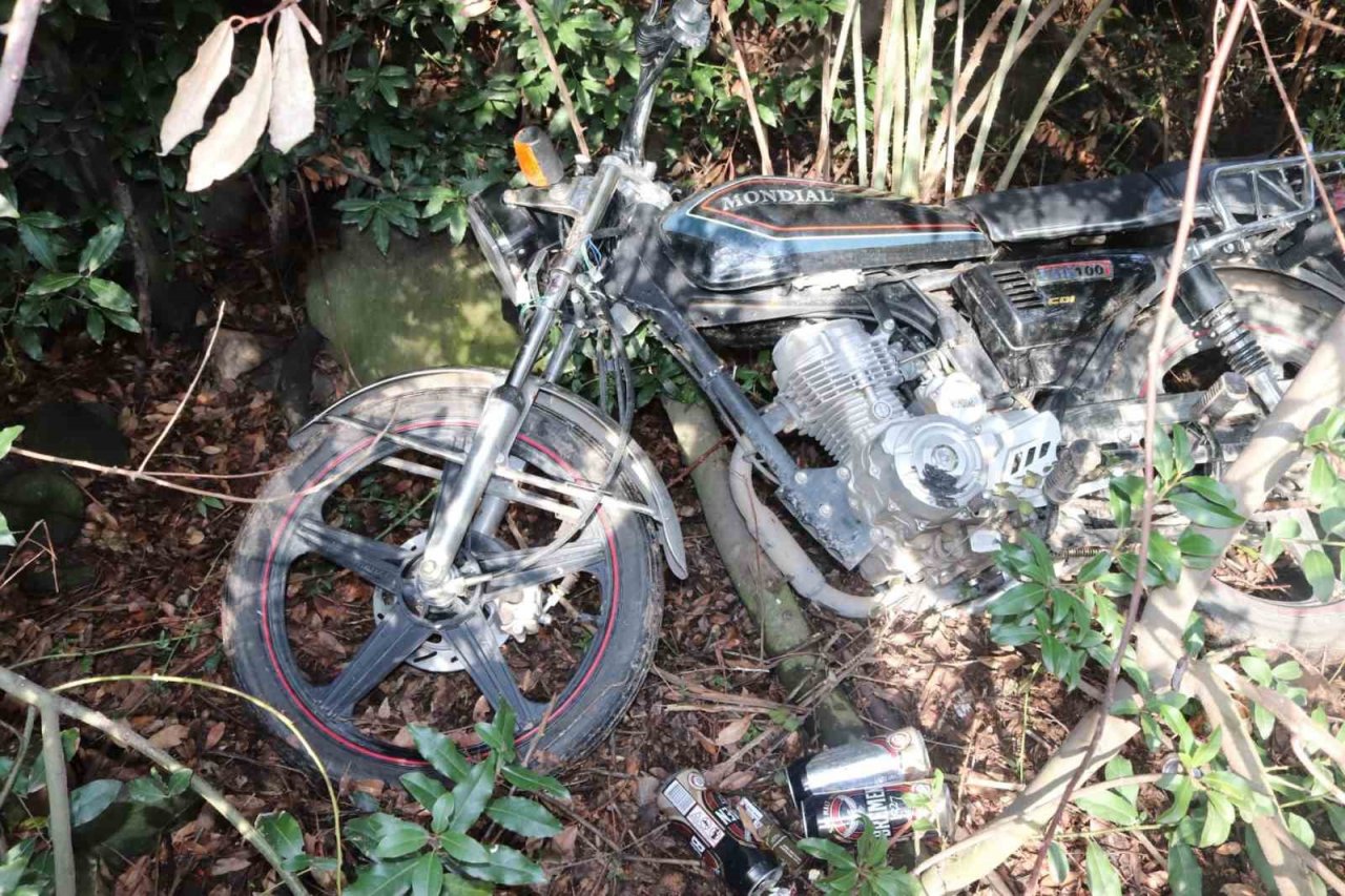 Hırsızların çalıp gömdüğü motosiklet polisin dikkati sayesinde bulundu