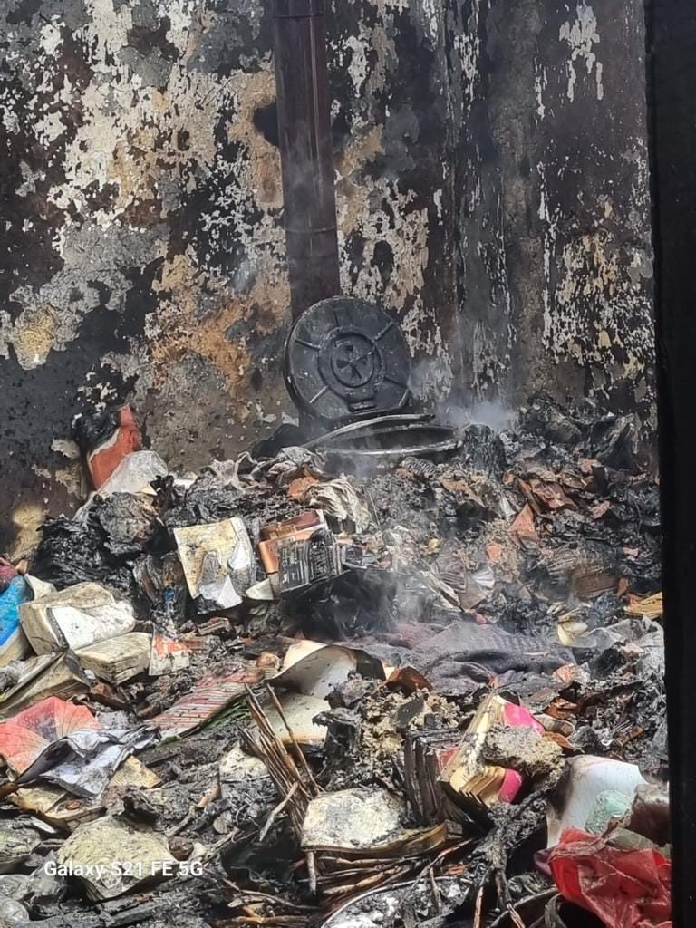 Antalya’da evdeki yangında dumandan zehirlenen şahıs hayatını kaybetti