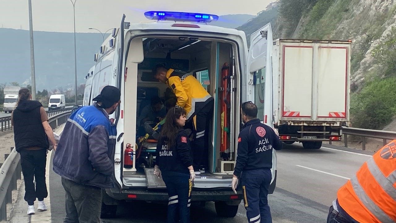 TEM’de 7 aracın karıştığı zincirleme kazada can pazarı