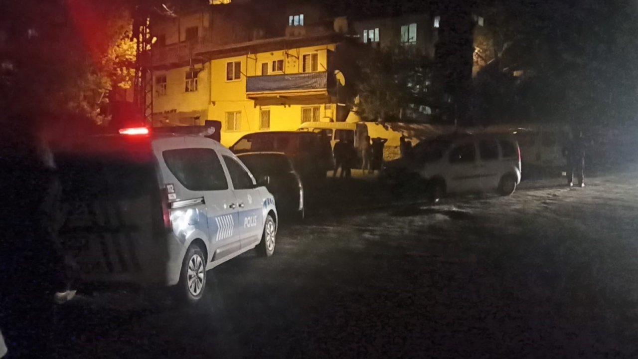 Hastane bahçesine düşen saçmalar ekipleri alarma geçirdi