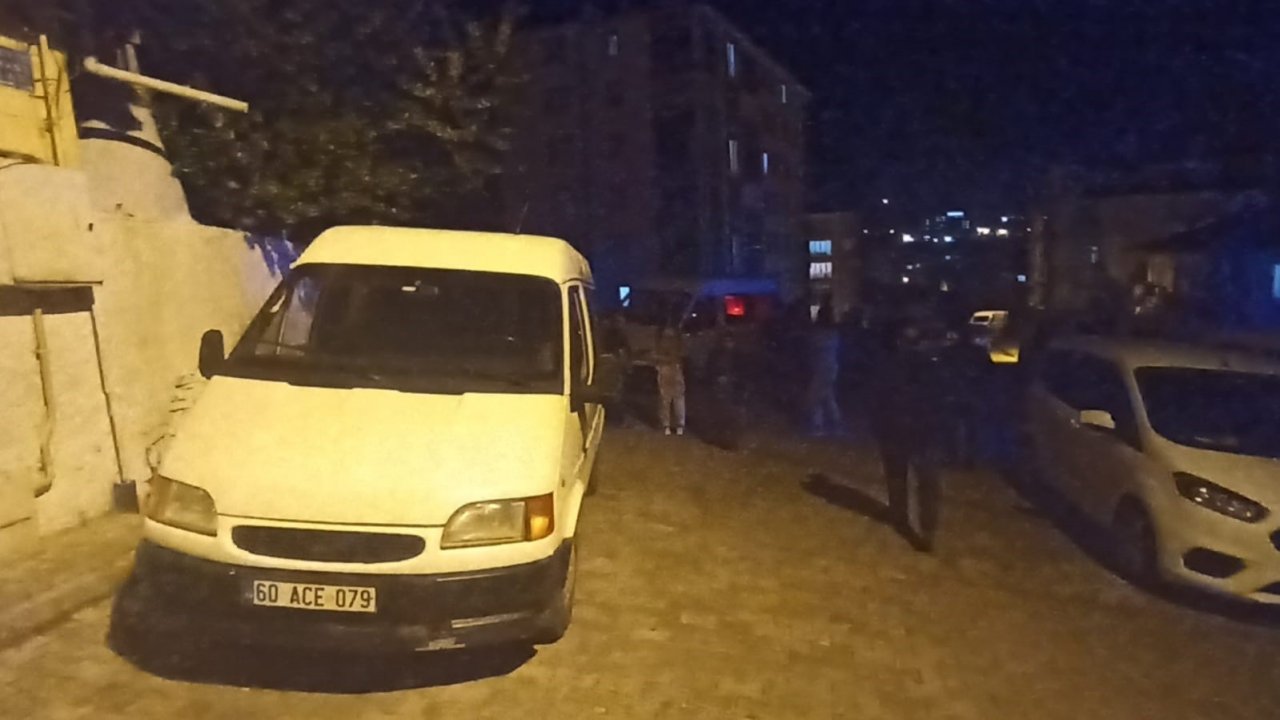 Hastane bahçesine düşen saçmalar ekipleri alarma geçirdi