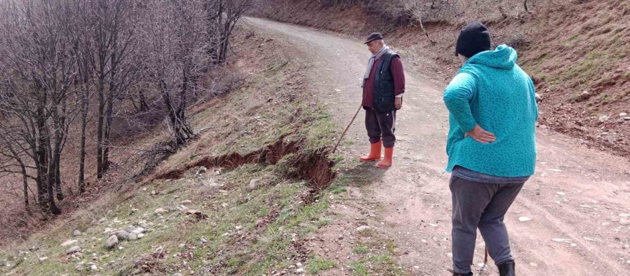 Tunceli İl Özel İdaresi, sağanak yağışın tahribatını gidermek için çalışma başlattı