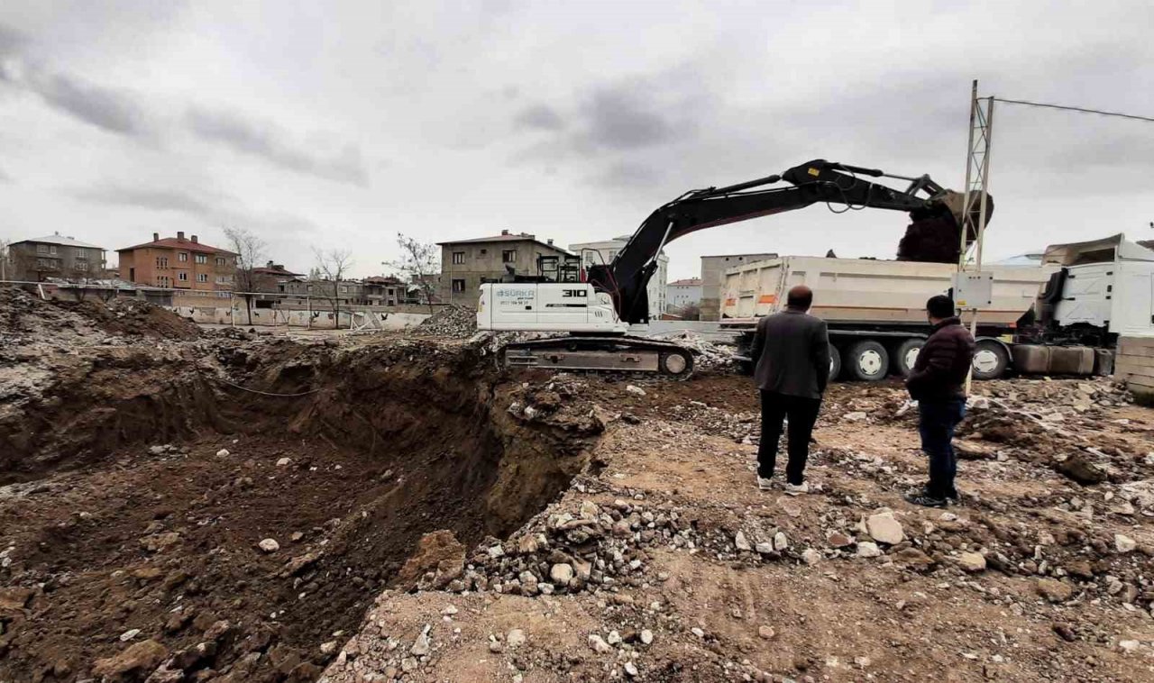 Van’da kaçak hafriyatla mücadele çalışması