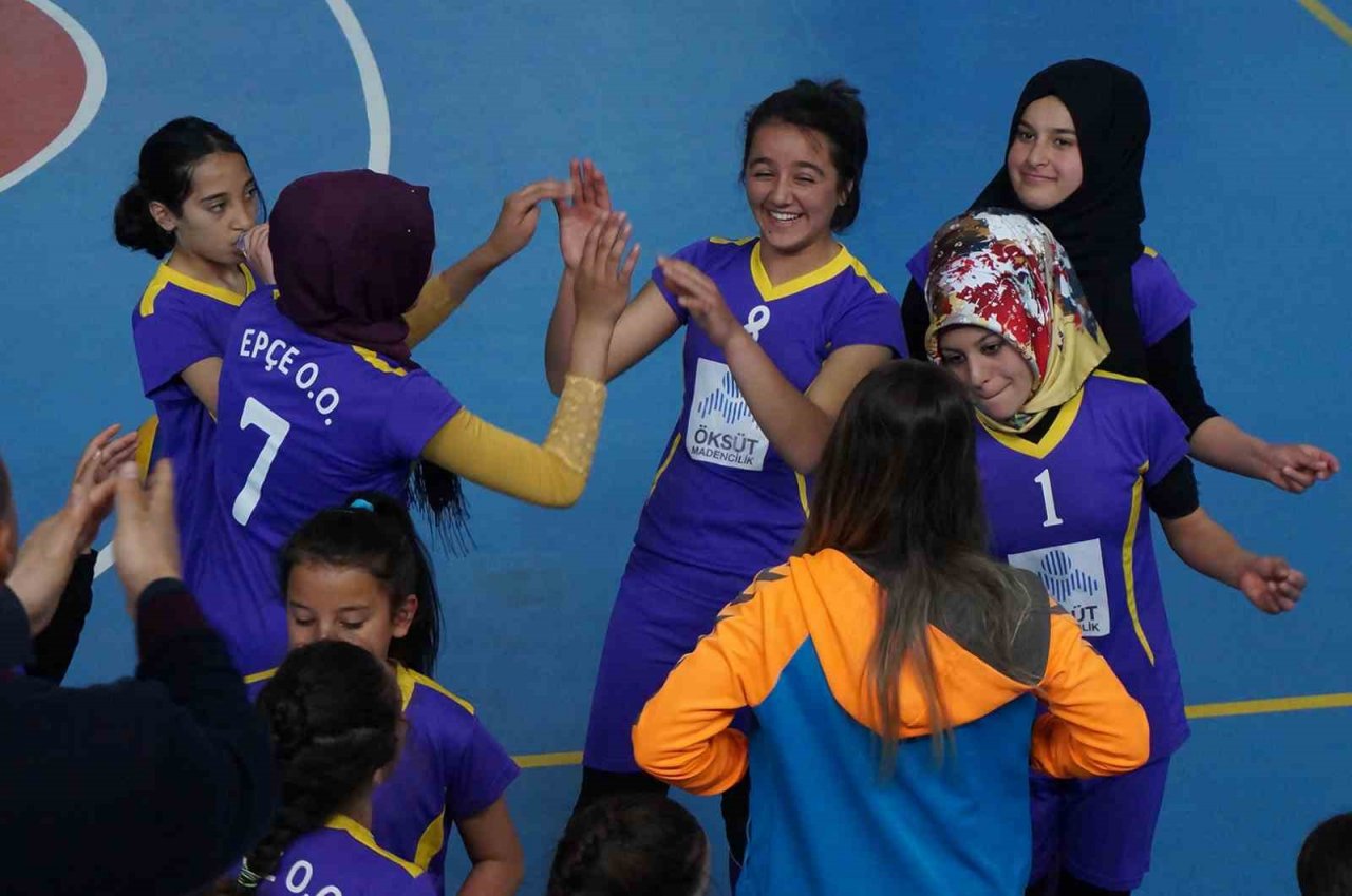 Öksüt Madencilik’ten çocuklara destek