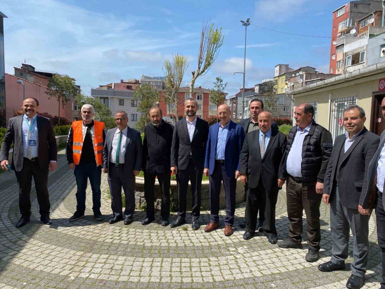 AK Parti 2. Bölge Milletvekili Adayı Cahit Altunay Kağıthaneli vatandaşlarla bir araya geldi