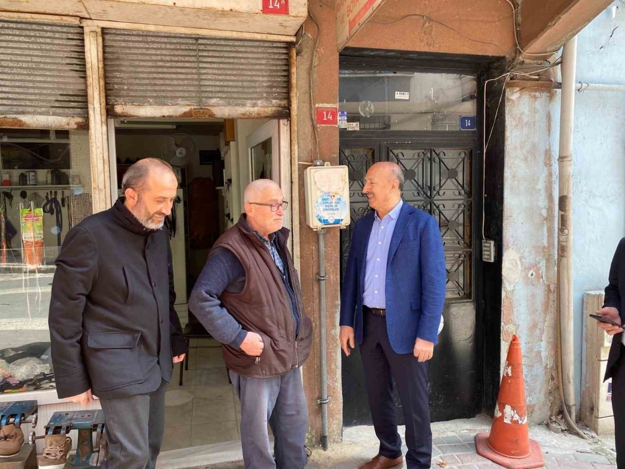 AK Parti 2. Bölge Milletvekili Adayı Cahit Altunay Kağıthaneli vatandaşlarla bir araya geldi