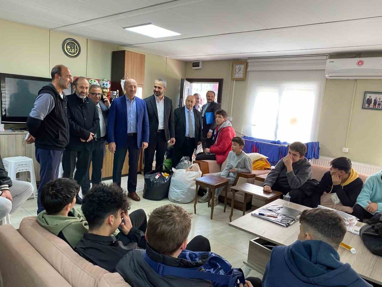 AK Parti 2. Bölge Milletvekili Adayı Cahit Altunay Kağıthaneli vatandaşlarla bir araya geldi