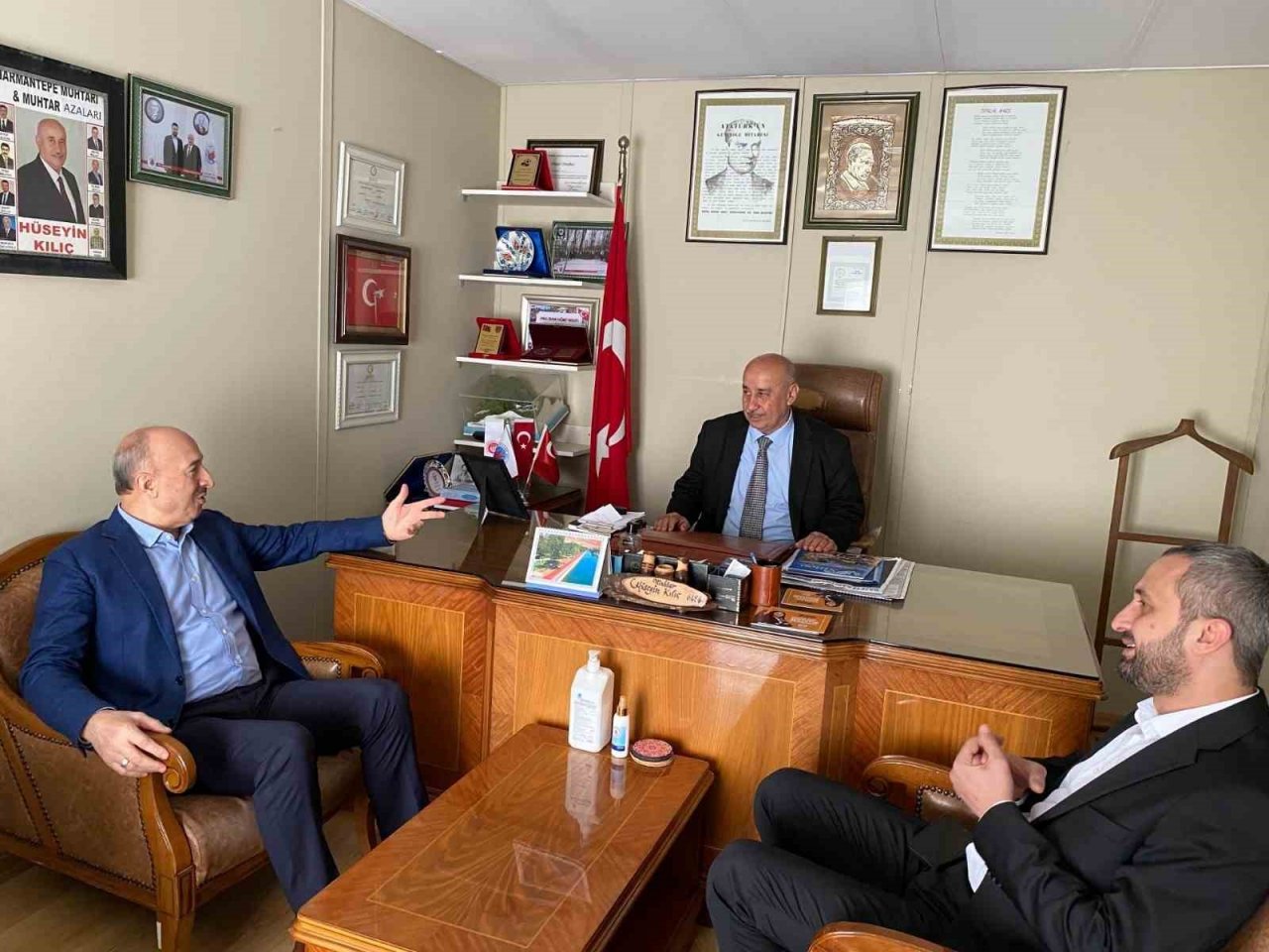 AK Parti 2. Bölge Milletvekili Adayı Cahit Altunay Kağıthaneli vatandaşlarla bir araya geldi