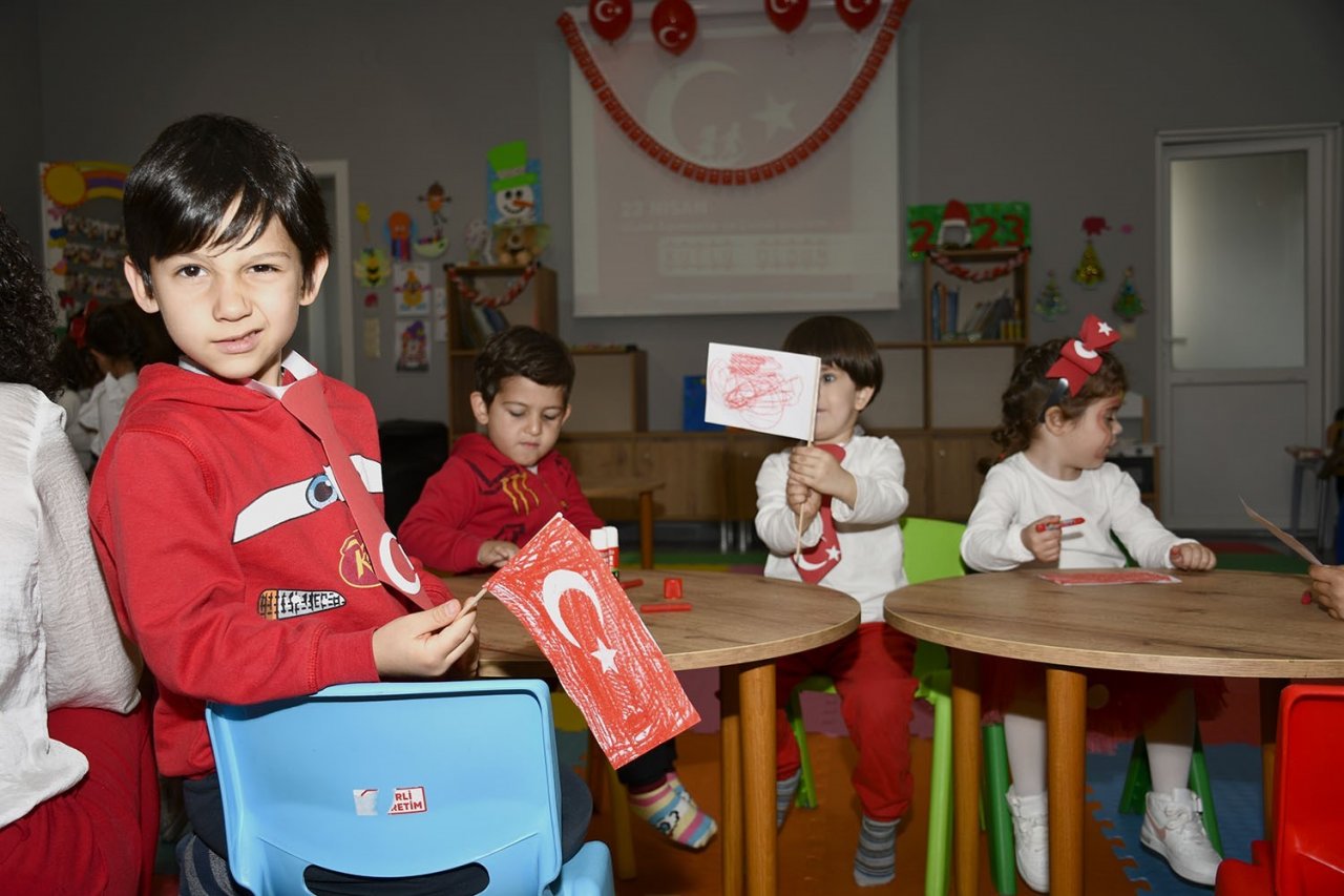 Anne Baba Çocuk Merkezi’nde 23 Nisan coşkusu erken yaşandı