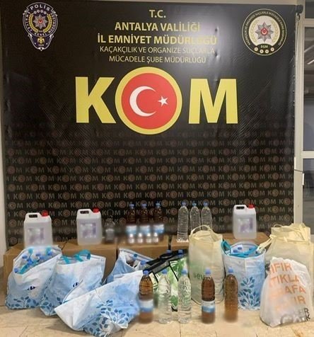 Antalya’da sahte içki operasyonunda 5 şahsa işlem yapıldı