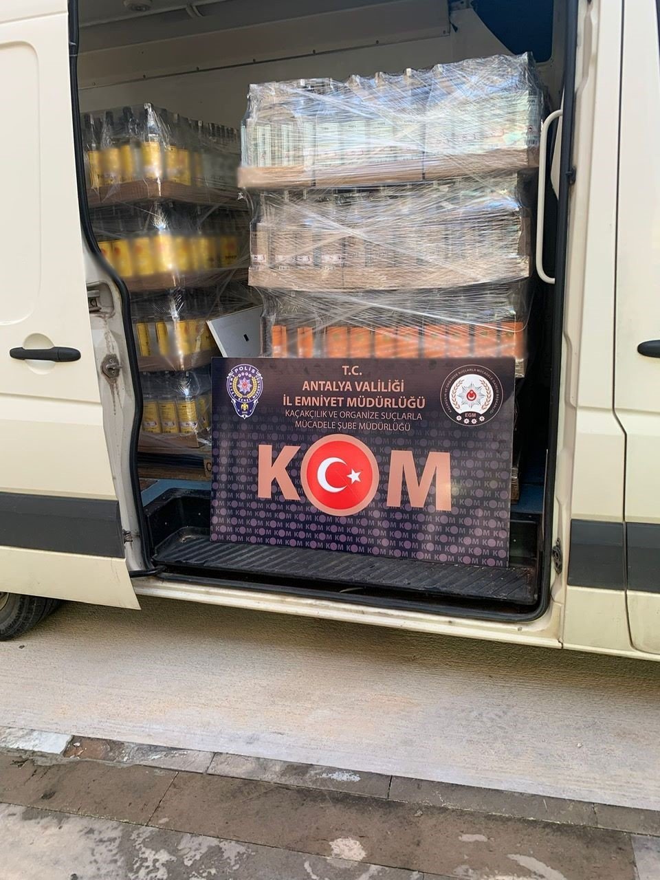 Antalya’da sahte içki operasyonunda 5 şahsa işlem yapıldı