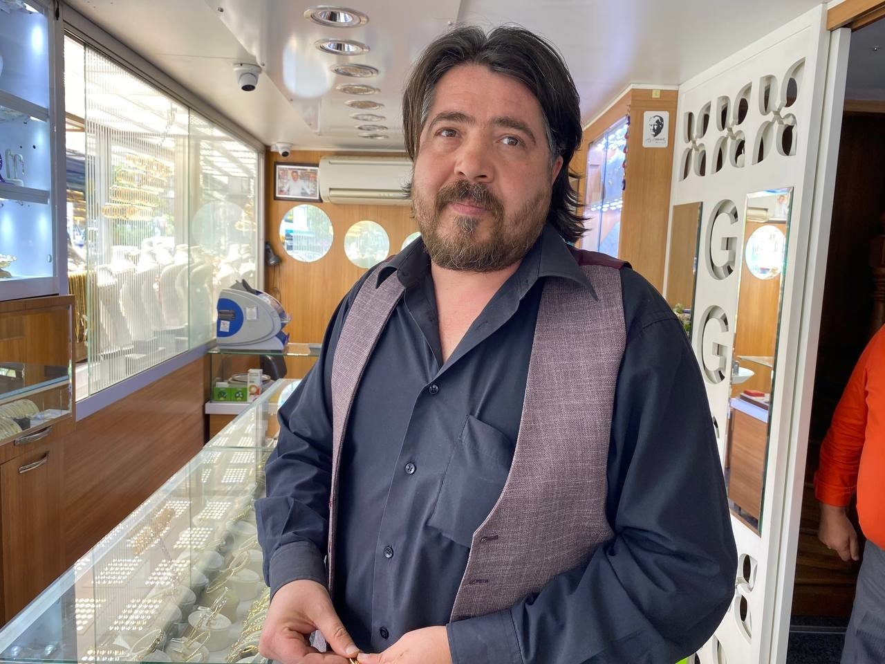 Sahte altının değerini düşürdü, kuyumcunun 25 yıllık tecrübesinden kaçamadı