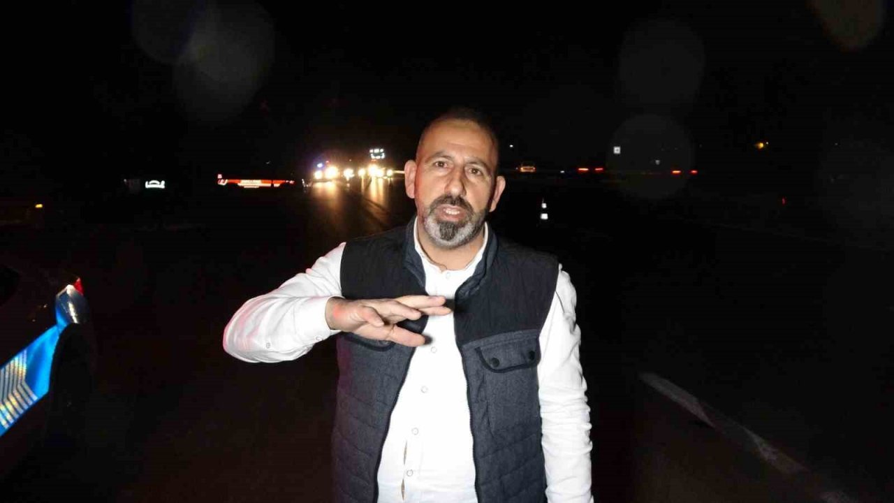 Yola dökülen kaygan madde, 6 aracın karıştığı zincirleme kazaya neden oldu