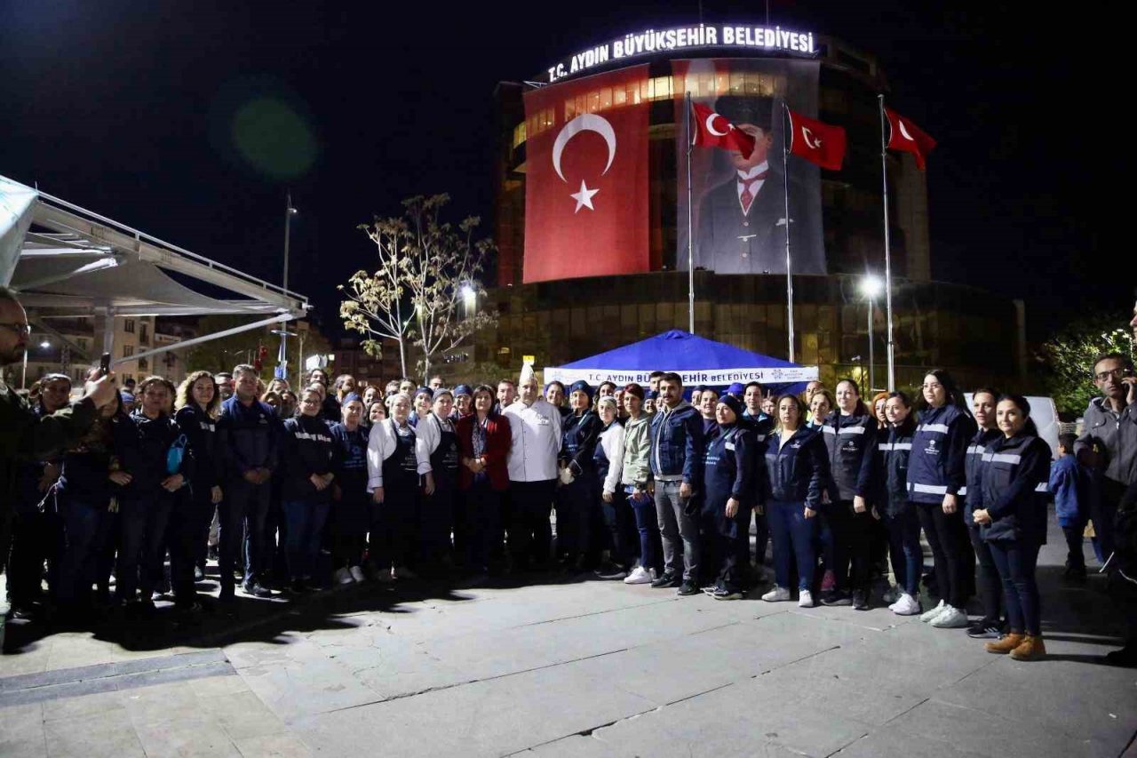 Aydınlılar, Büyükşehir’in iftar sofralarında bir araya geldi