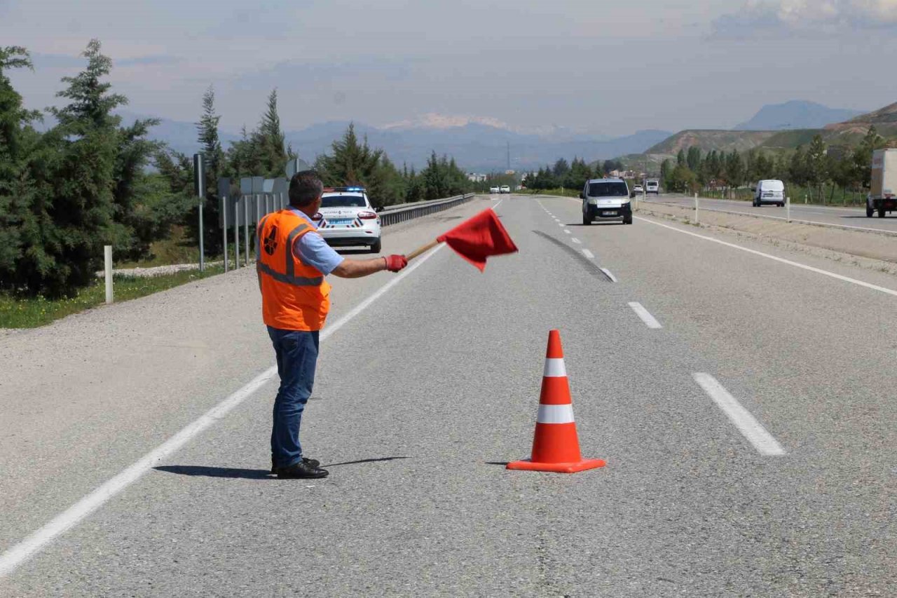 Batman’da çöken yolda onarım çalışmaları başlatıldı