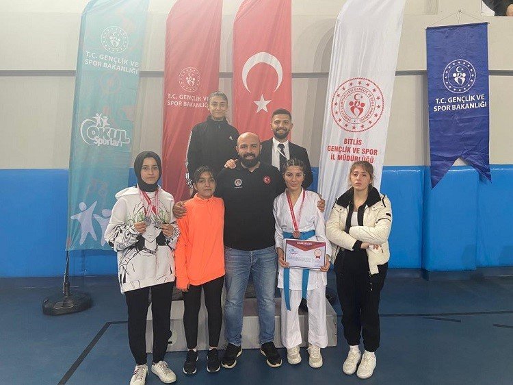 Batmanlı kadın sporcular Türkiye finalinde