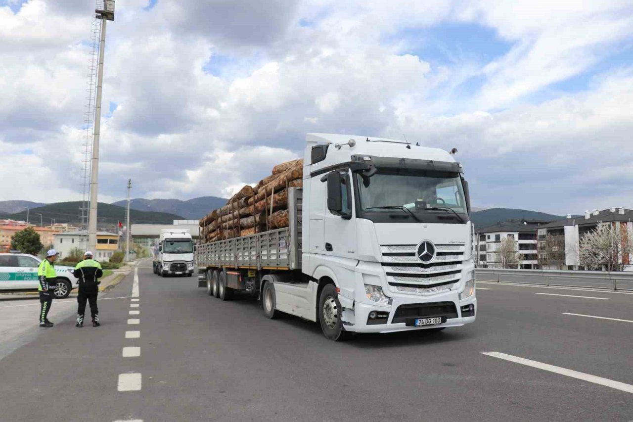 Trafik ekipleri bayrama hazır