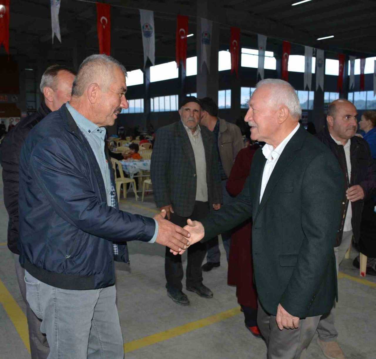 Lapseki Belediyesi’nin Ramazan iftarları sürüyor