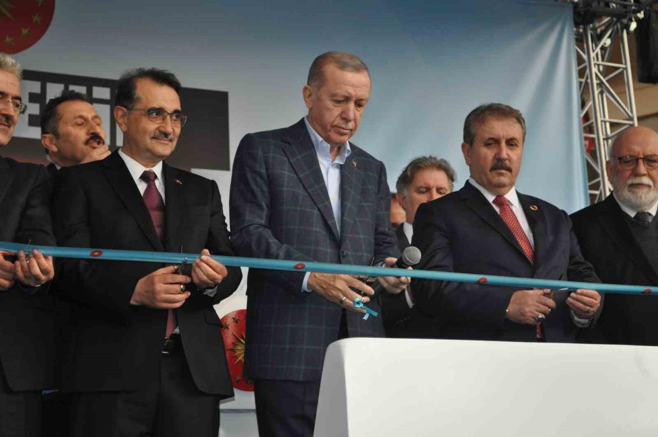 Cumhurbaşkanı Erdoğan, yerli ve milli elektrikli lokomotifin isminin ’Eskişehir 5000’ olacağını açıkladı