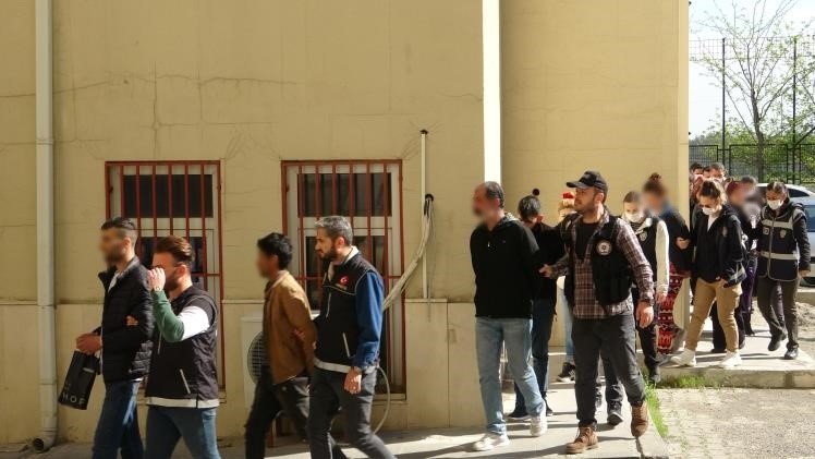 Diyarbakır’da ’Kökünü Kurutma Operasyonu’nda 133 tutuklama