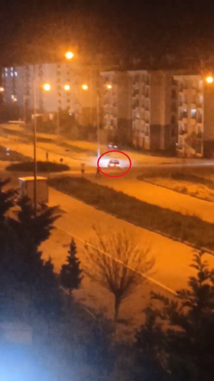 Drift atarak mahalle sakinlerini böyle rahatsız ettiler