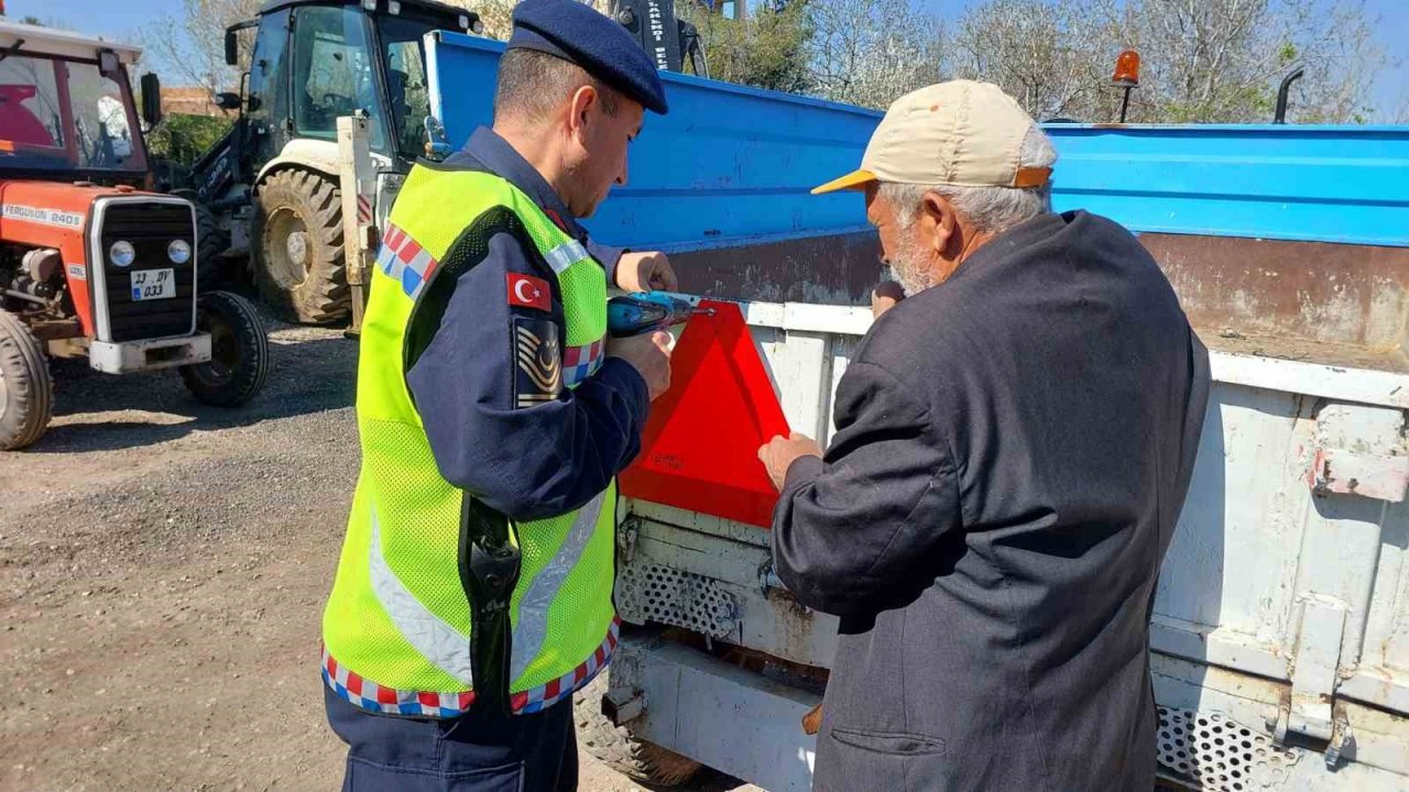 Elazığ’da ‘Reflektör Tak Görünür Ol’ kampanyası
