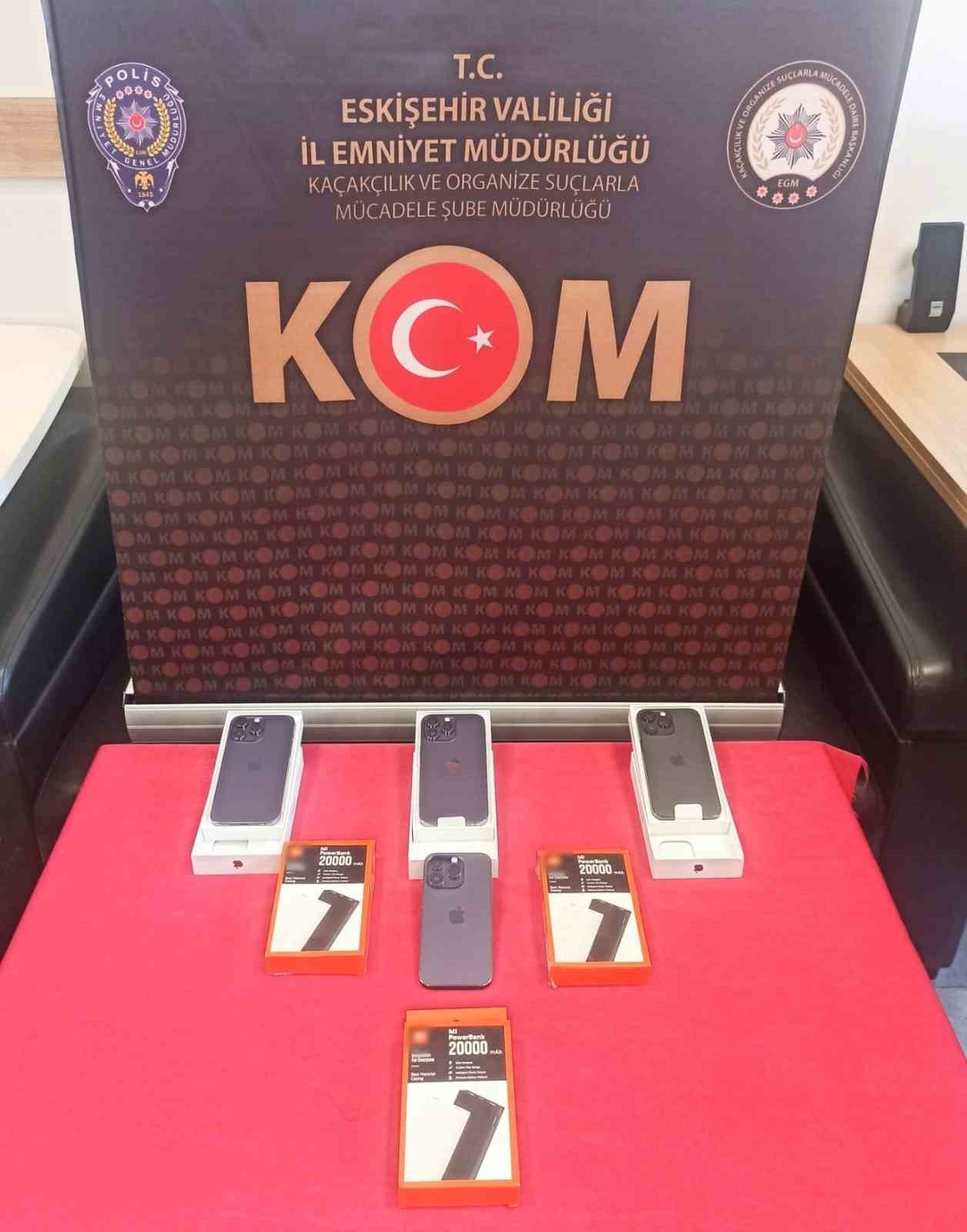 Eskişehir’de 5 iş yerinde bin 744 parça kaçak mal ele geçirilirdi, 5 şahıs yakalandı