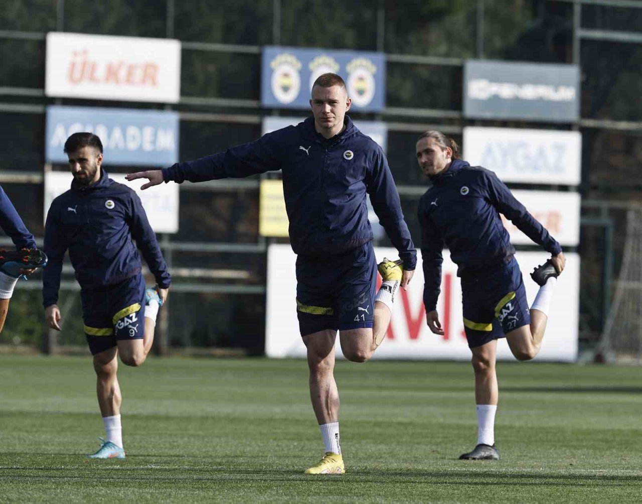 Fenerbahçe, Başakşehir maçı hazırlıklarını tamamladı