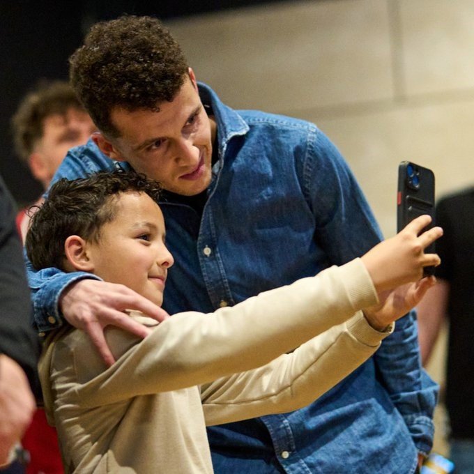 Orkun Kökçü ve takım arkadaşları, iftar organizasyonu düzenledi