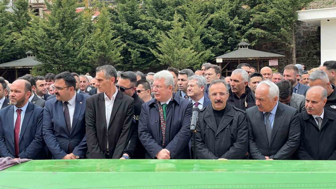 İçişleri Bakan Yardımcısı Çataklı’nın vefat eden annesi son yolculuğuna uğurlandı