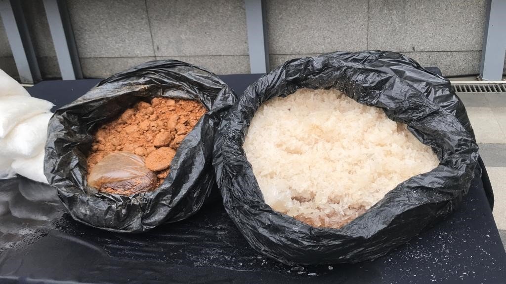 İstanbul’da uyuşturucu tacirlerine darbe üstüne darbe: 1 ton 200 kilo uyuşturucu ele geçirildi