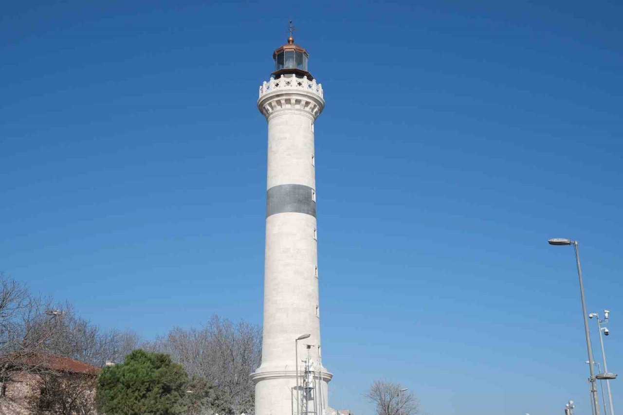 Ahırkapı Feneri yenilenen yüzüne kavuştu