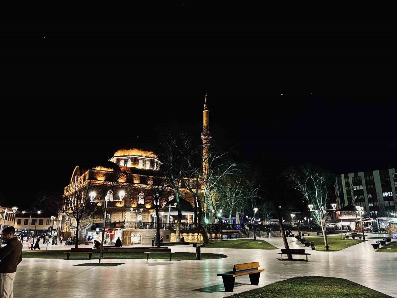 Kadir Gecesi’nde Balıkesir’de camiler doldu taştı