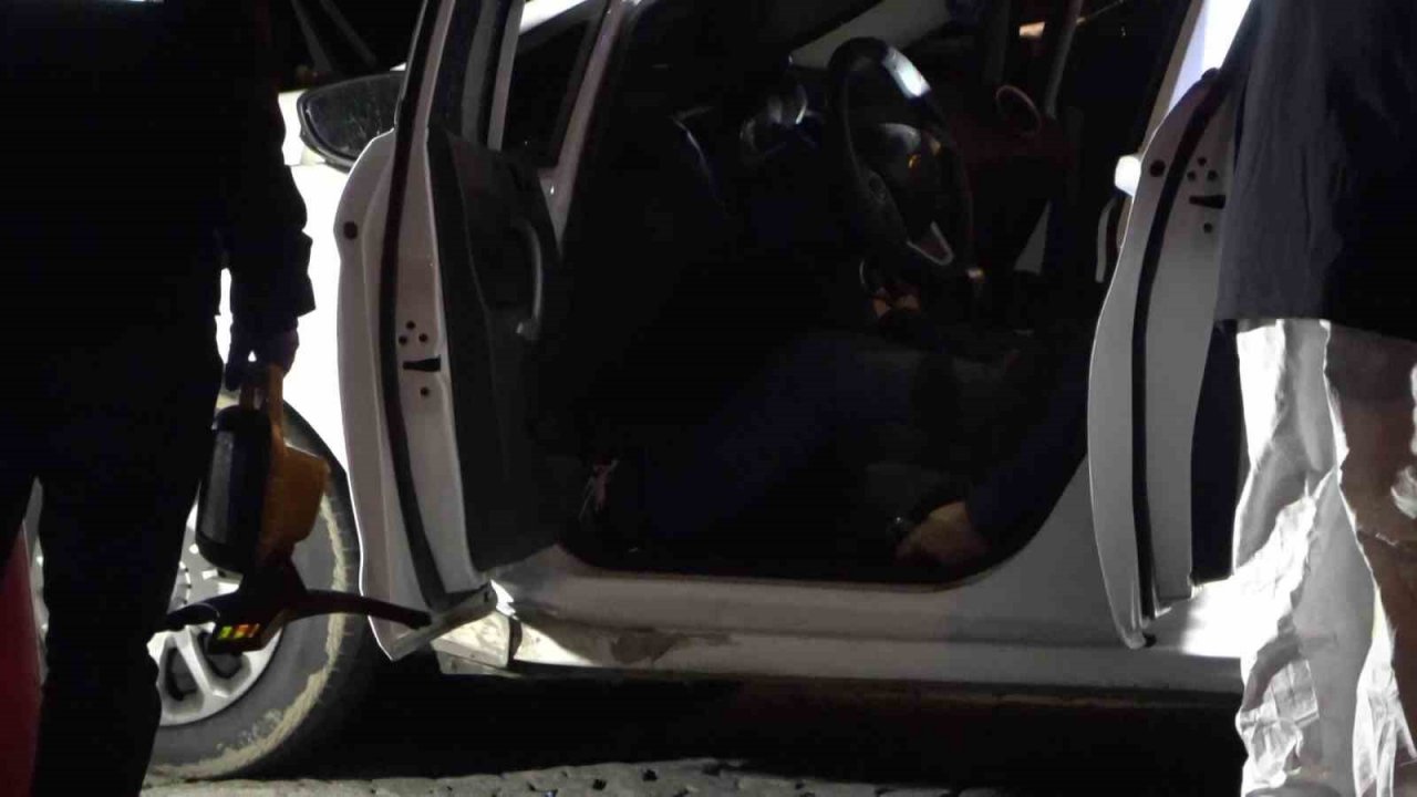 Kartal’da otomobile silahlı saldırı: 2 ölü, 2 yaralı