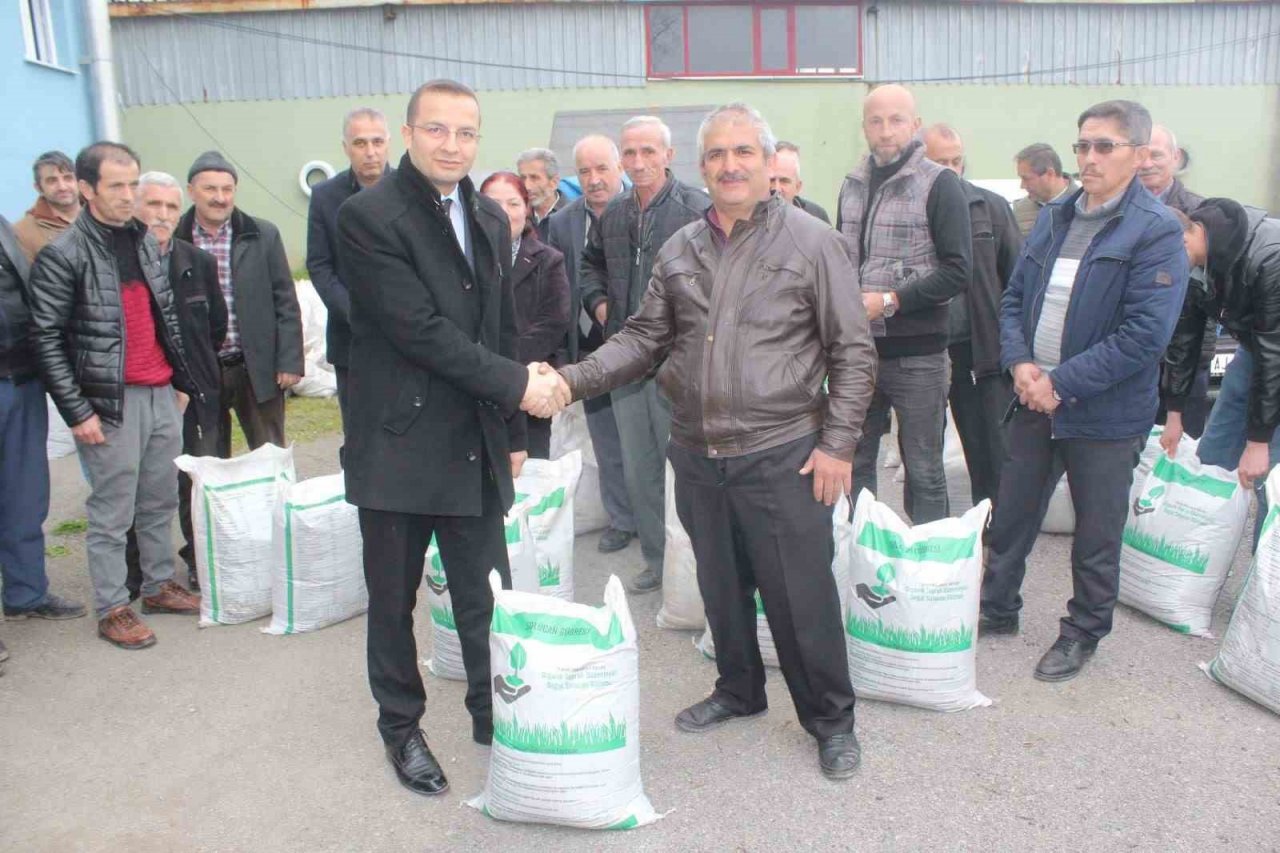 Kastamonu’da 3 ton solucan gübresi dağıtıldı