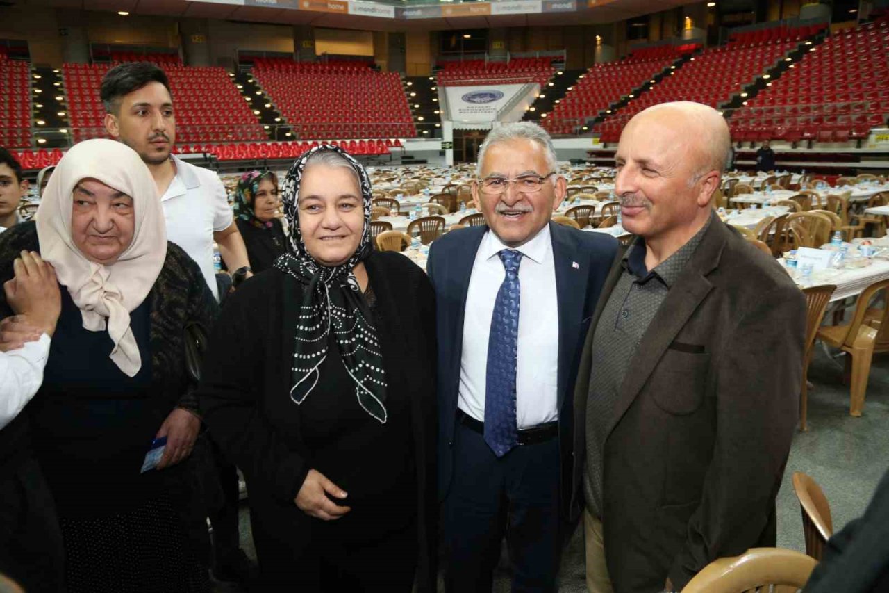 Büyükşehir ve Valilik, şehit aileleri, gaziler ve depremzede aileler ile buluştu