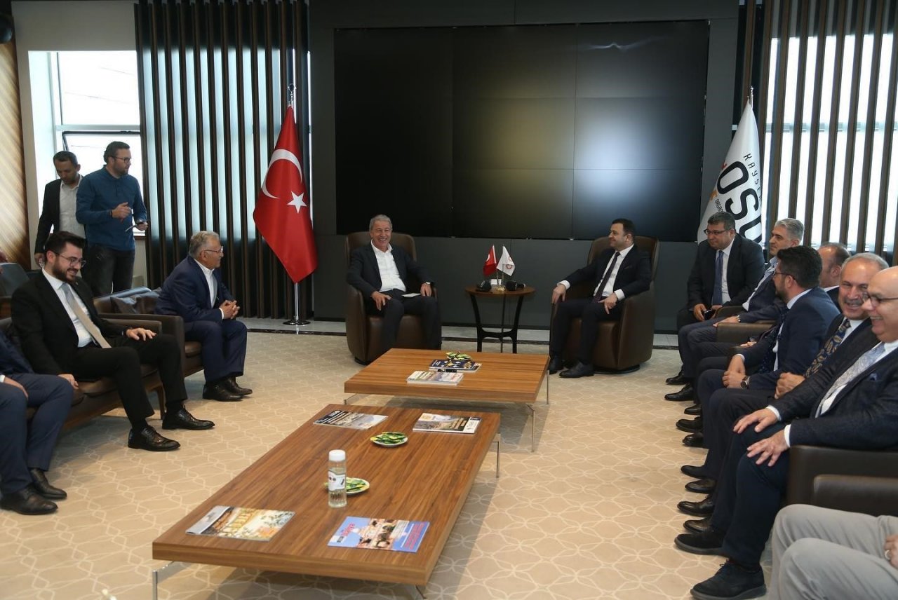 Başkan Büyükkılıç Ve Bakan Akar iş dünyası temsilcileri ile buluştu