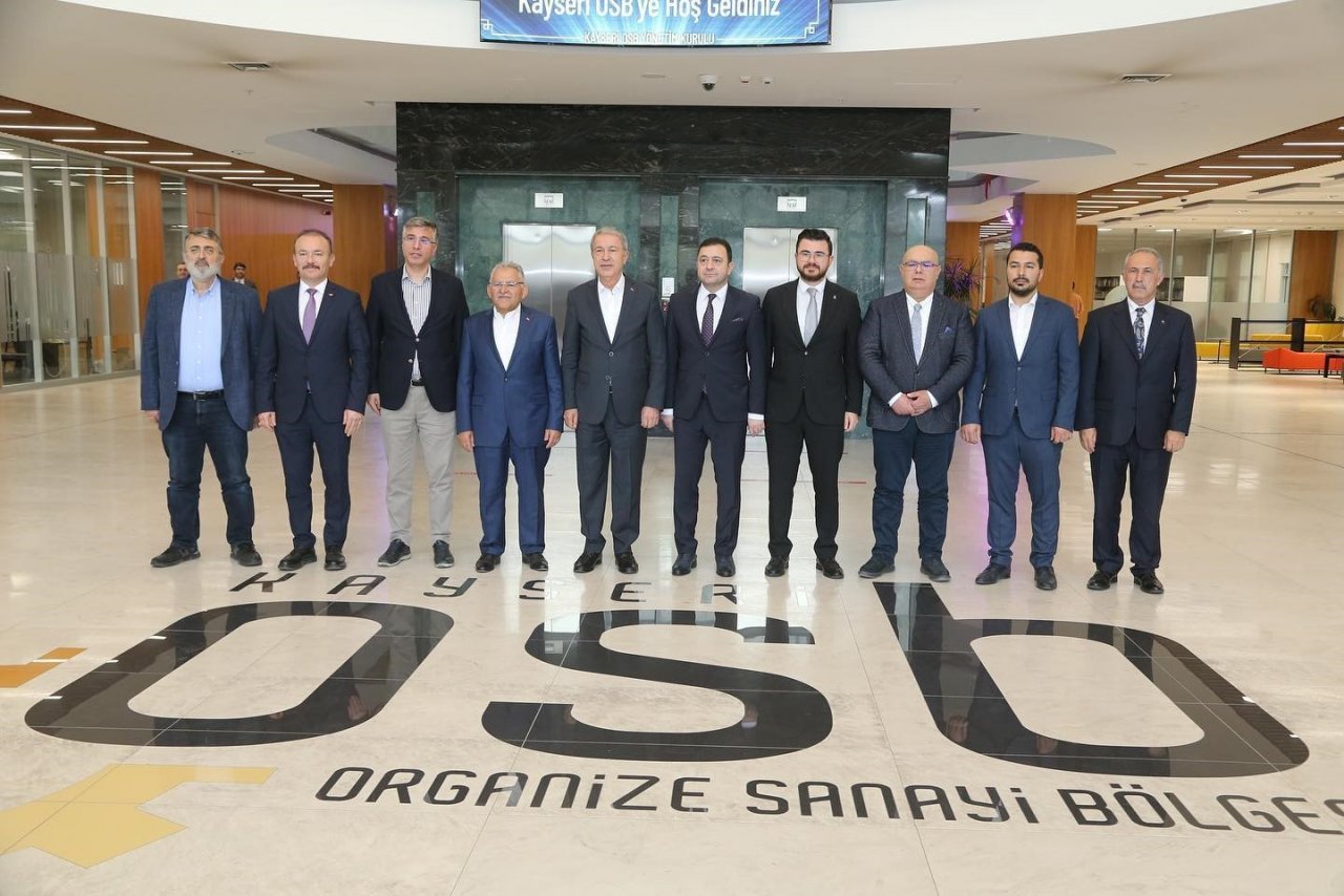 Başkan Büyükkılıç Ve Bakan Akar iş dünyası temsilcileri ile buluştu