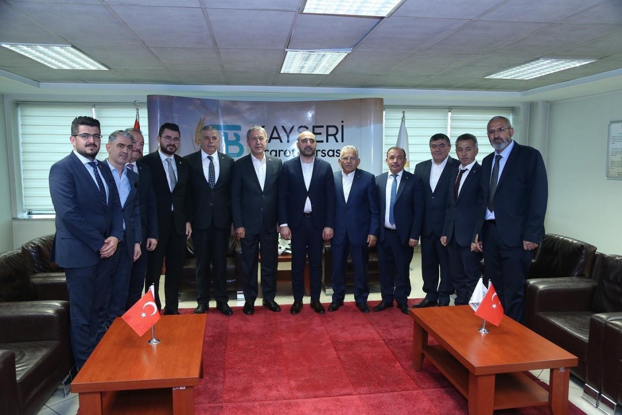 Başkan Büyükkılıç Ve Bakan Akar iş dünyası temsilcileri ile buluştu