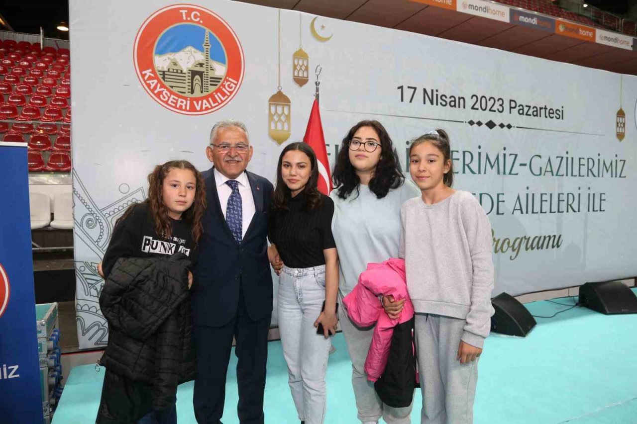 Büyükşehir ve Valilik, şehit aileleri, gaziler ve depremzede aileler ile buluştu